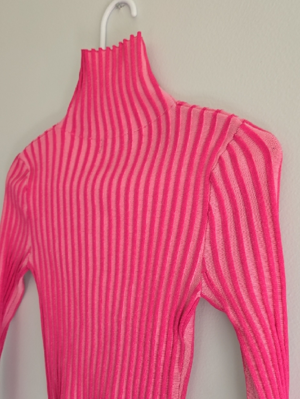 PrettyLittleThing Pink Striped Ribbed Top - Picture 13 of 16